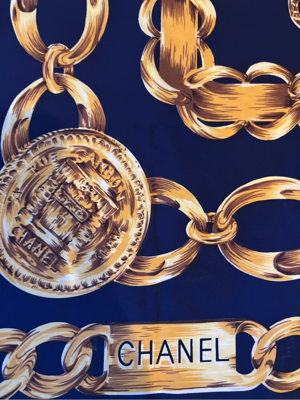 Authentic CHANEL Chain Print Silk Scarf Navy Blue Gold CC Logo Rue Cambon Paris - Picture 7 of 8